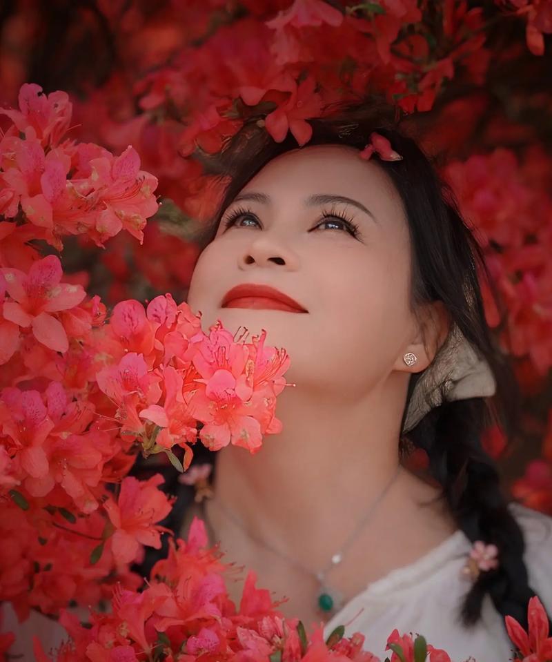 杜鹃花开花后修剪的正确方法是什么？如何促进下次开花？