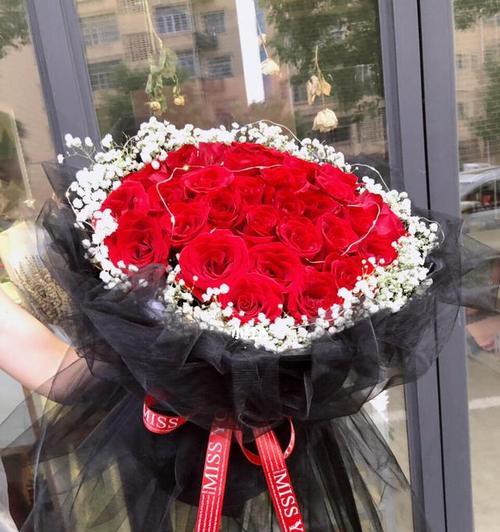 第三十五朵玫瑰花语是什么？数字与玫瑰花语有何关联？