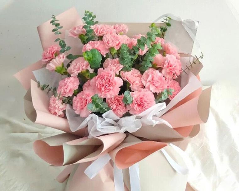 各颜色的花语代表什么？如何根据颜色选择花朵？